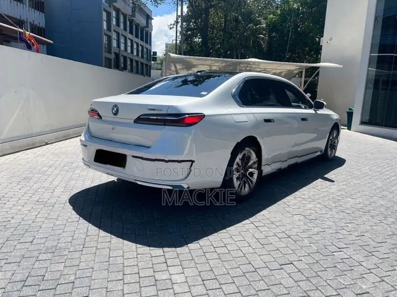 BMW i7 xDrive60 2023