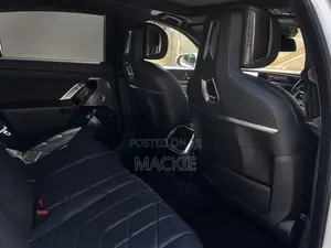 BMW i7 xDrive60 2023