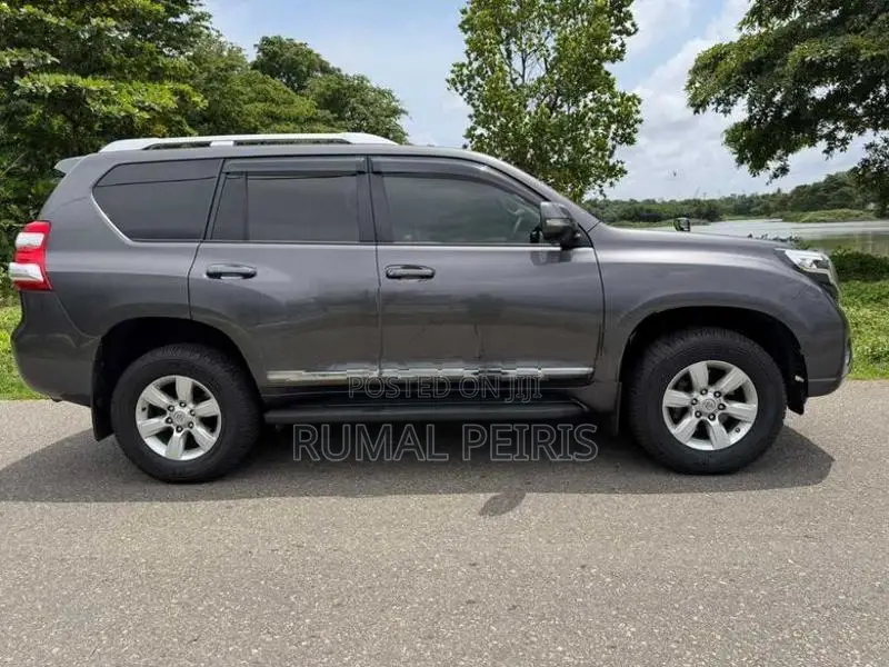 Toyota Land Cruiser Prado TX 2015