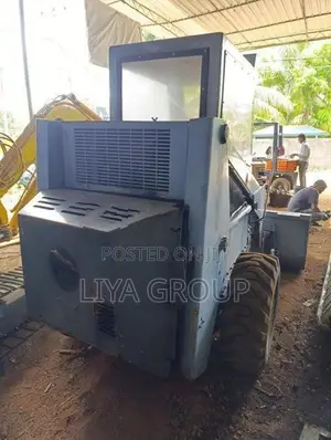 TCM Bobcat 725