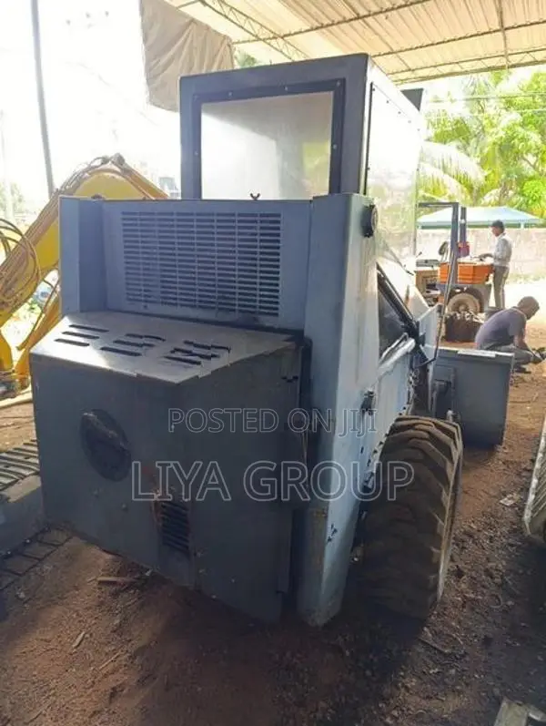 TCM Bobcat 725