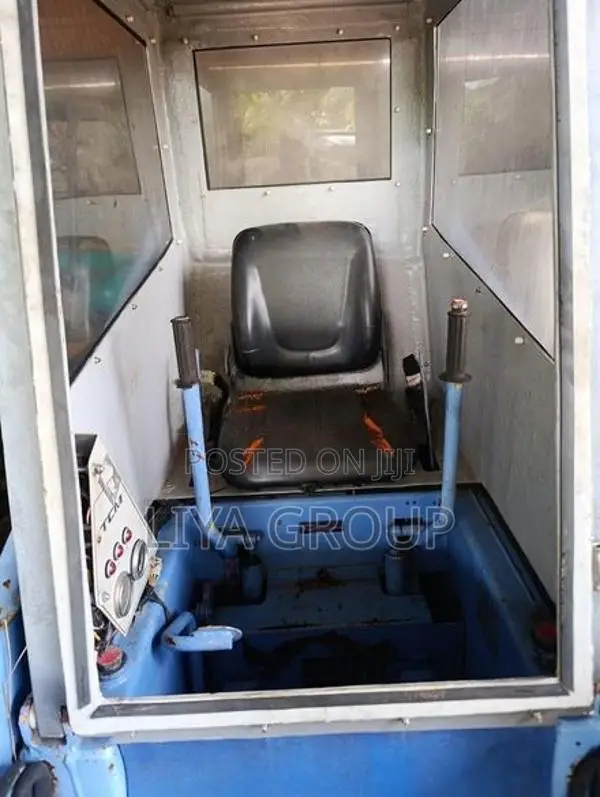 TCM Bobcat 725