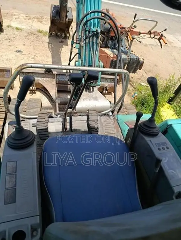 Kobelco SK 35 Excavator
