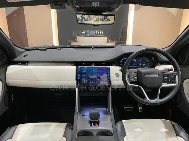 Land Rover Discovery Sport Dynamic HSE P300e 2025