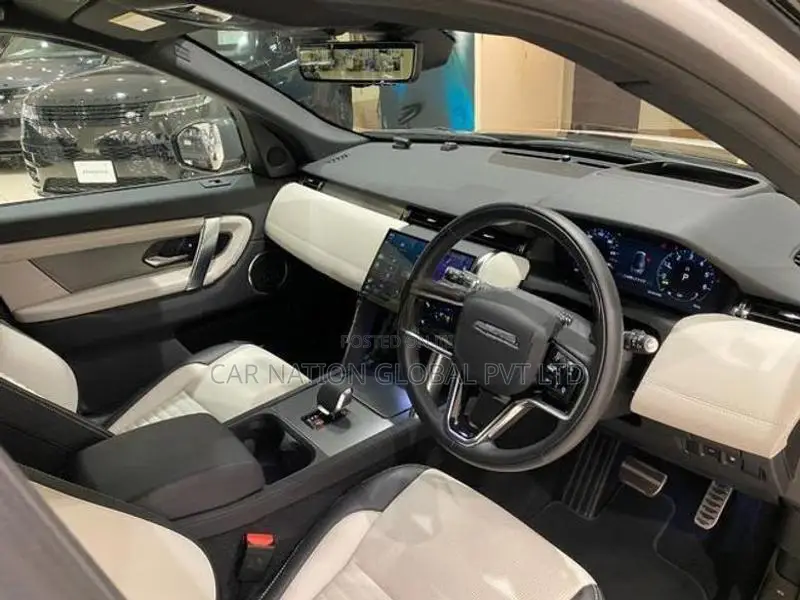 Land Rover Discovery Sport Dynamic HSE P300e 2025