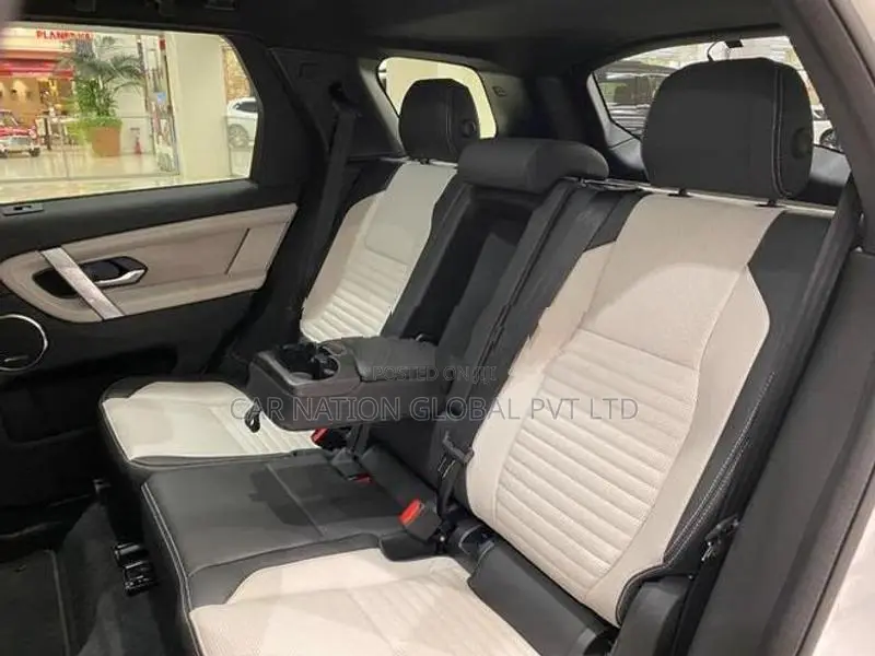 Land Rover Discovery Sport Dynamic HSE P300e 2025