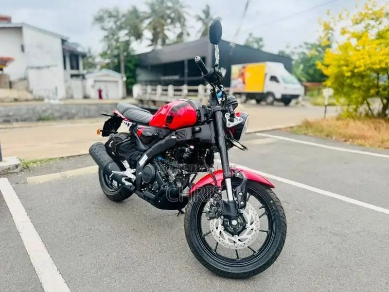 Yamaha XSR 155 RED 2026