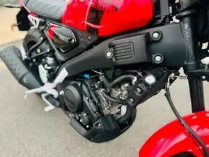 Yamaha XSR 155 RED 2026