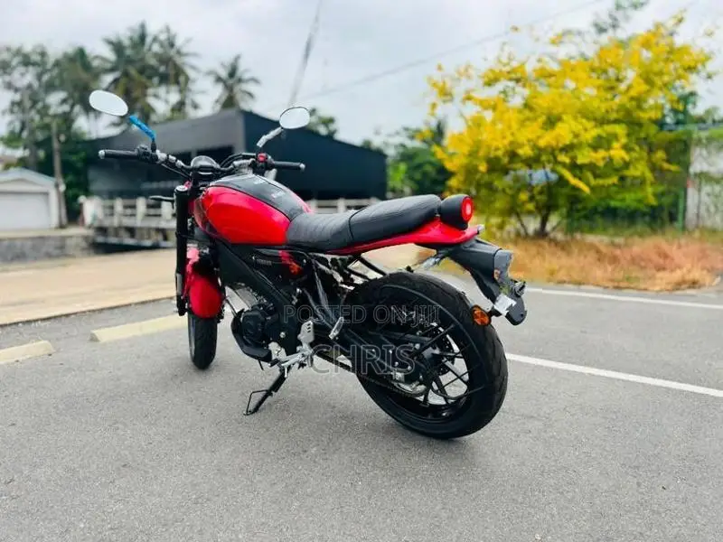 Yamaha XSR 155 RED 2026