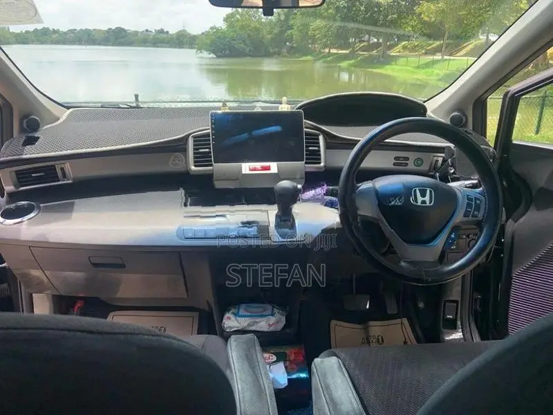 Honda Freed GP3 2013
