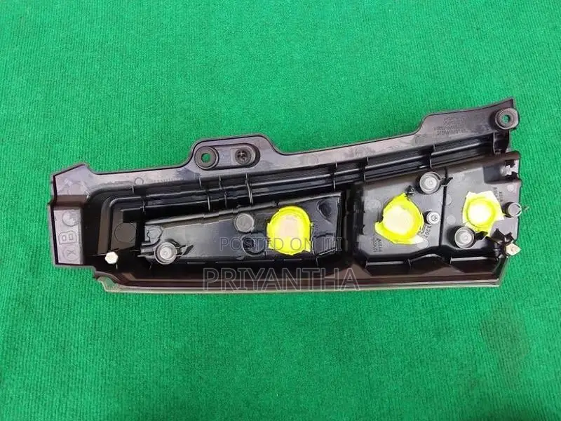 Suzuki Wagon R 44s Right side tail light