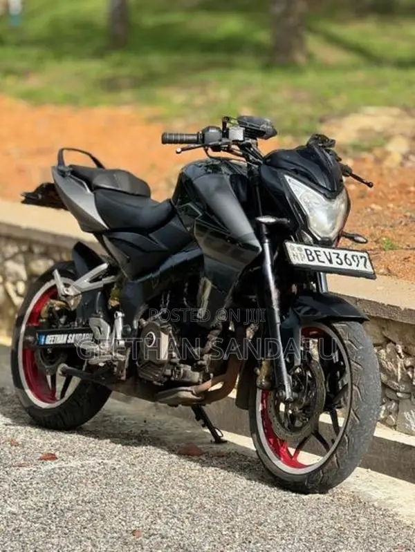 Bajaj Pulsar NS200 2016