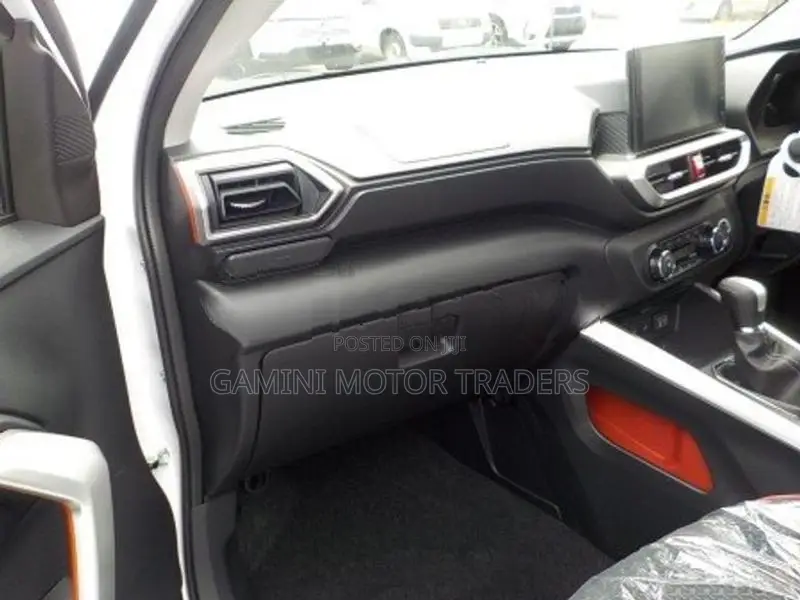 Toyota Raize Z BSM 4WayAppleplay 2026
