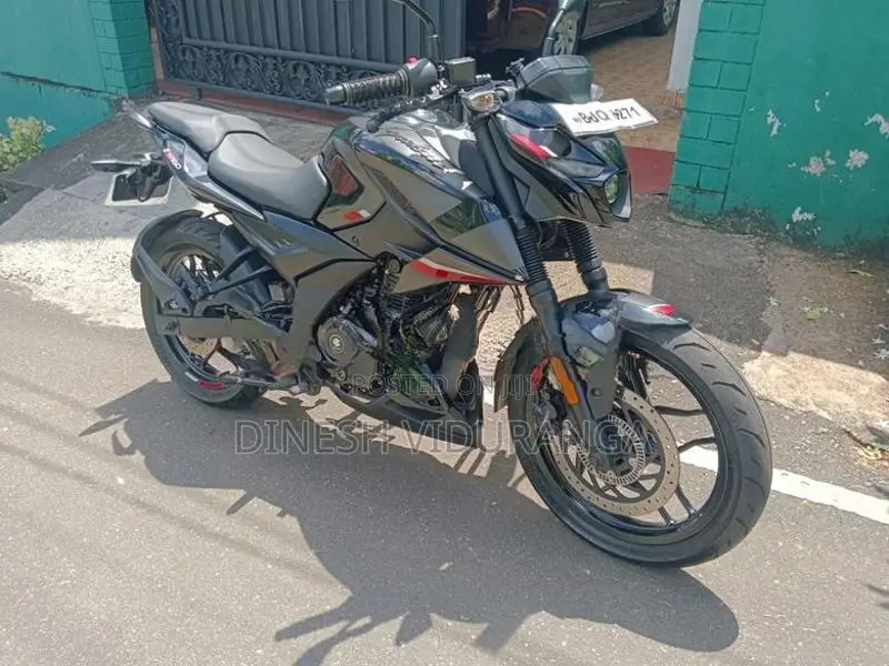 Bajaj Pulsar N160 2025