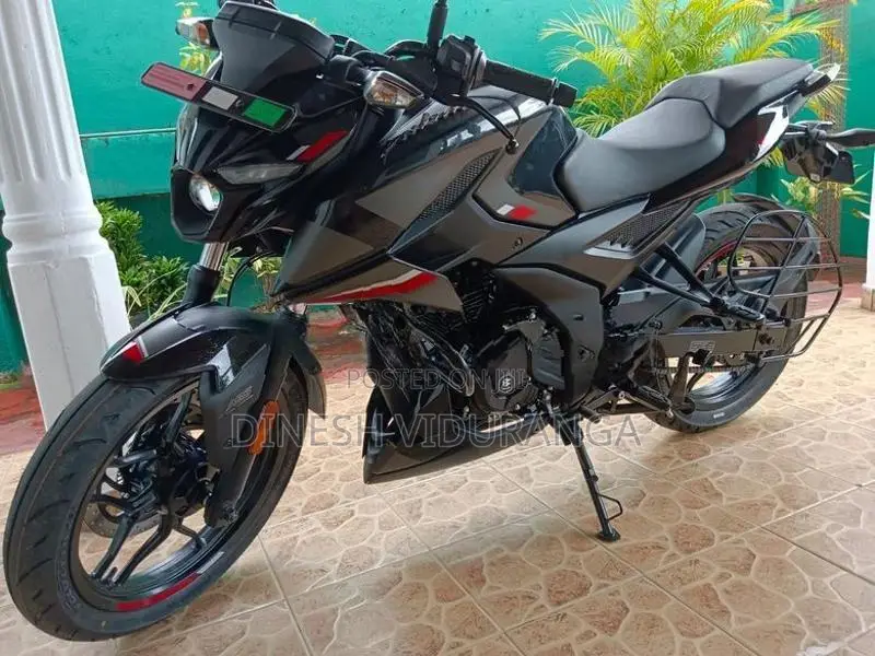 Bajaj Pulsar N160 2025