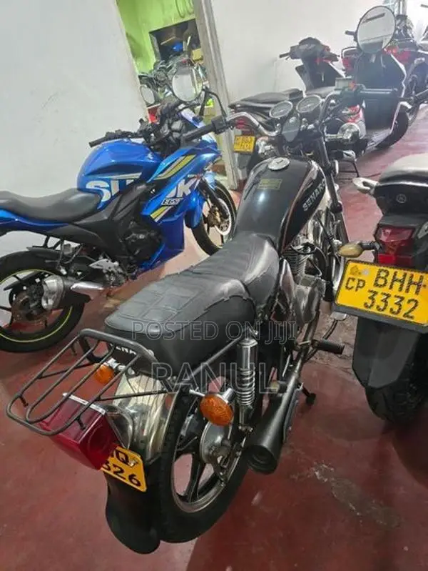 Suzuki GN 125 2025