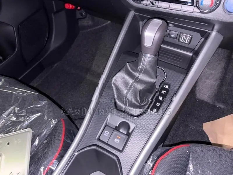 Toyota Raize ZBsm 4Way Appleplay 2026
