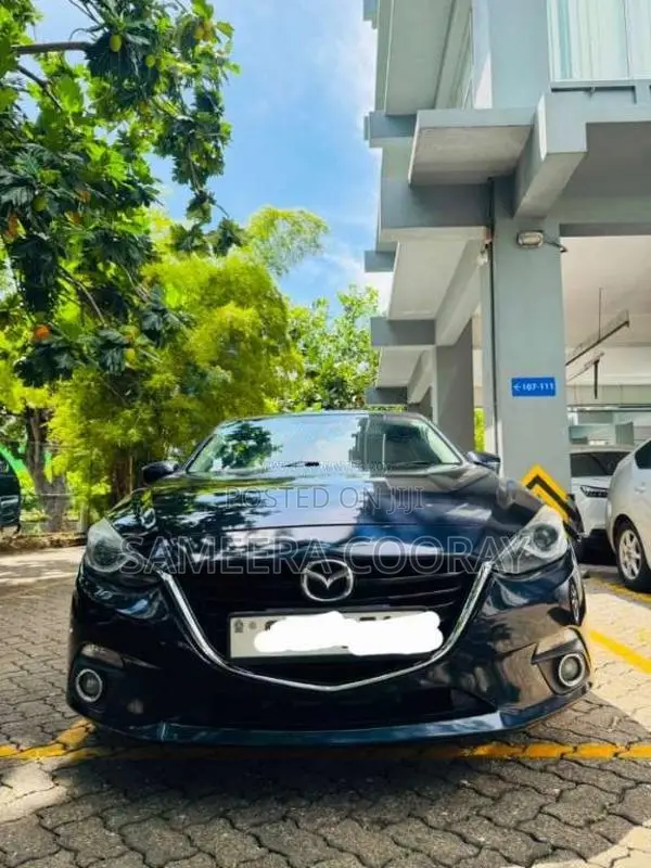 Mazda Axela 2013 Car (Used)