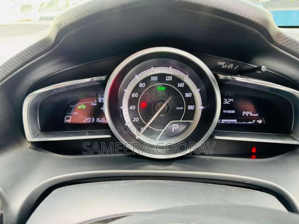 Mazda Axela 2013 Car (Used)