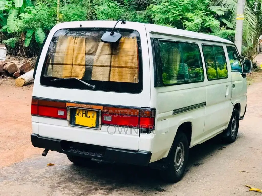 Nissan Caravan 1998 Van (Used)