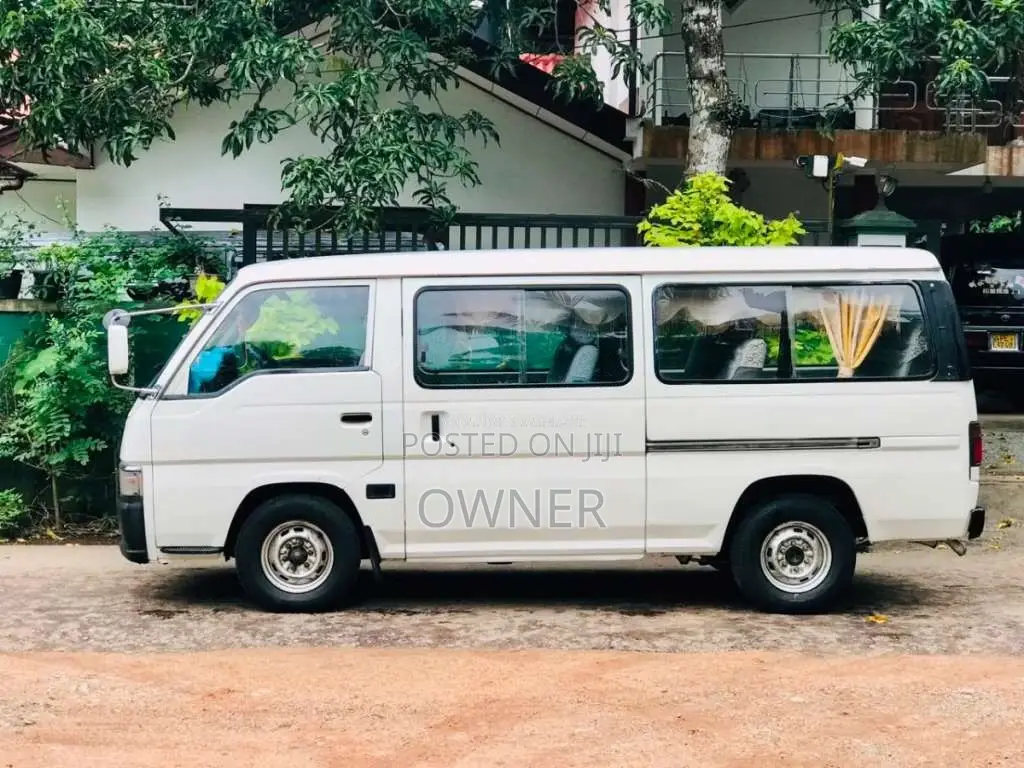 Nissan Caravan 1998 Van (Used)