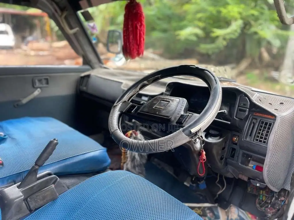 Mazda Brawny 1995 Van (Used)
