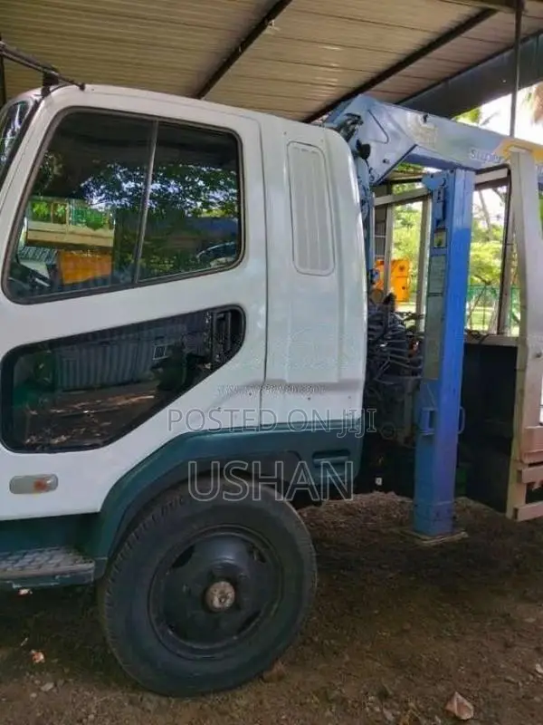 Mitsubishi Boom Truck 1991 Heavy-Duty (Used)