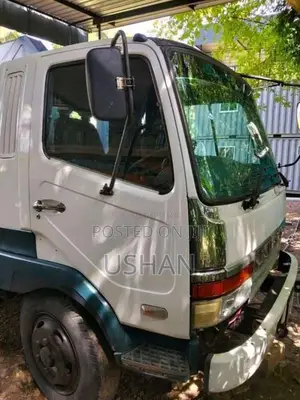 Mitsubishi Boom Truck 1991 Heavy-Duty (Used)