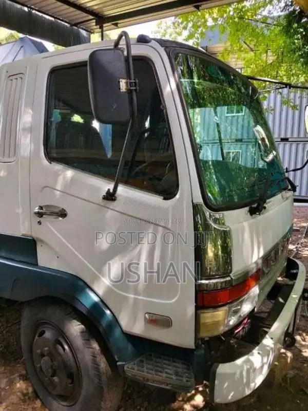 Mitsubishi Boom Truck 1991 Heavy-Duty (Used)