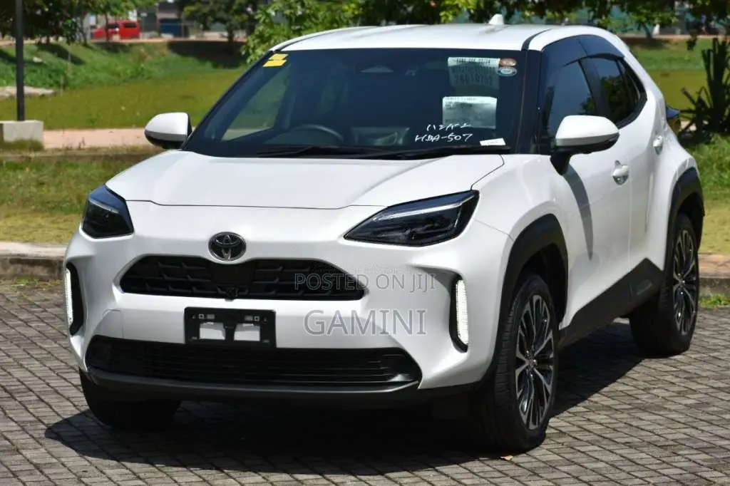Toyota Yaris Cross HYBRID Z 2025 SUV Unregistered (Recondition)