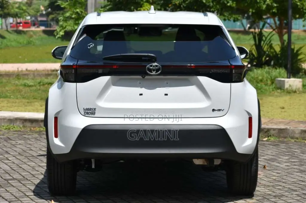 Toyota Yaris Cross HYBRID Z 2025 SUV Unregistered (Recondition)