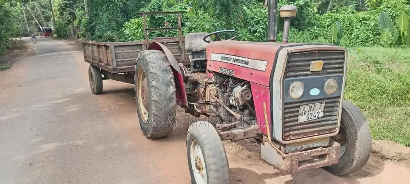 Massey-Ferguson 240 2005 Tractor (Used)