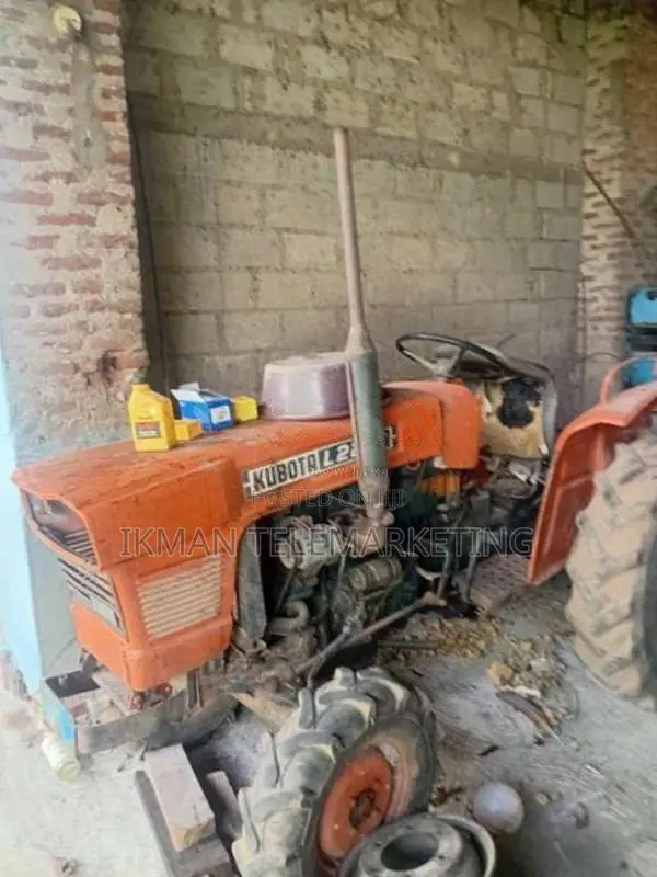 Kubota Kubota 1994 Tractor (Used)