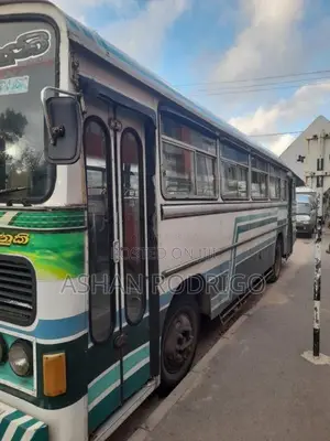Ashok-Leyland Leyland 2000 Bus (Used)