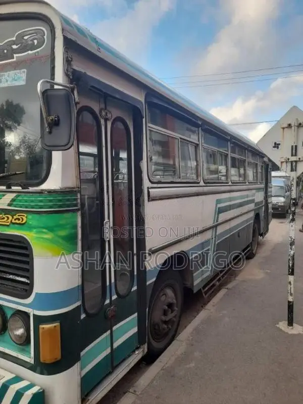 Ashok-Leyland Leyland 2000 Bus (Used)