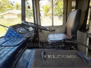Ashok-Leyland Leyland 2000 Bus (Used)