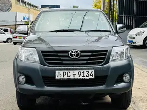 Toyota Hilux 2011 Pickup (Used)