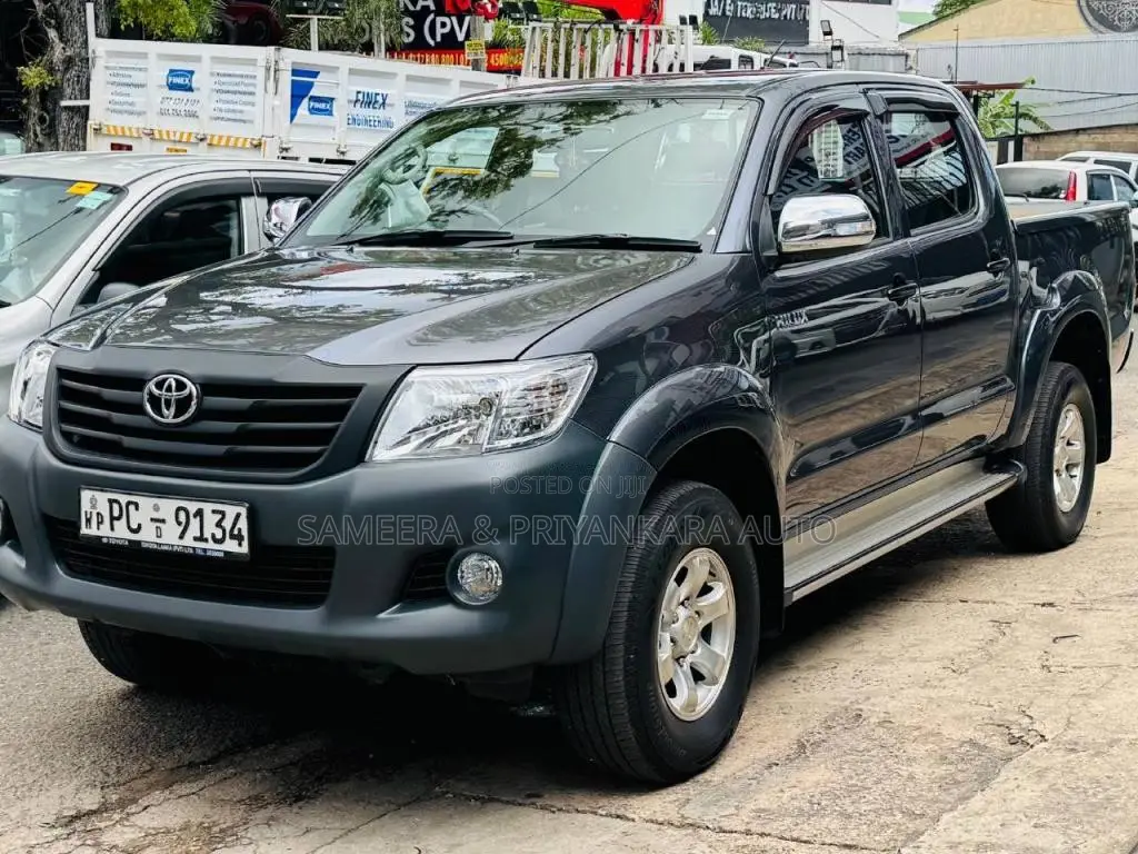 Toyota Hilux 2011 Pickup (Used)