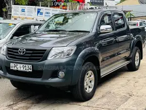 Toyota Hilux 2011 Pickup (Used)