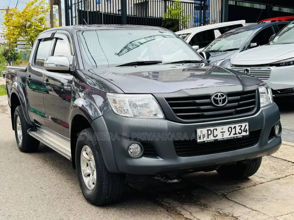 Toyota Hilux 2011 Pickup (Used)