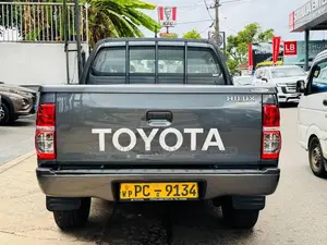 Toyota Hilux 2011 Pickup (Used)