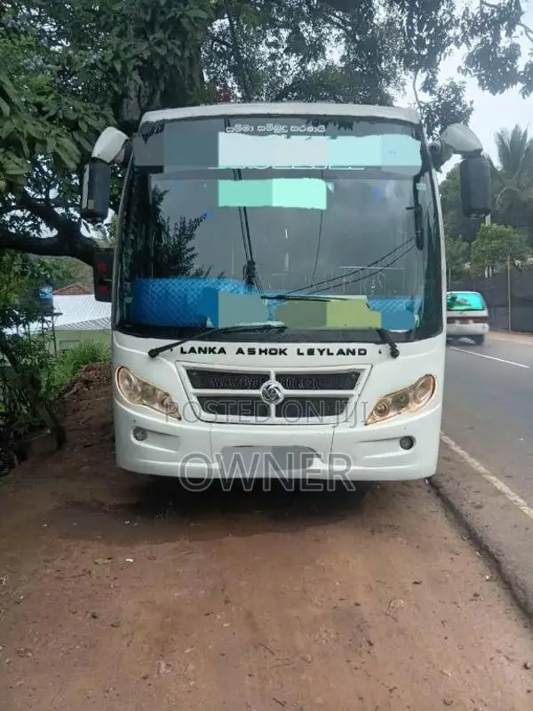 Ashok-Leyland Leyland 2015 Bus (Used)