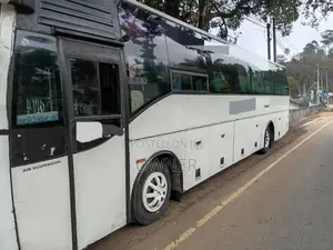 Ashok-Leyland Leyland 2015 Bus (Used)