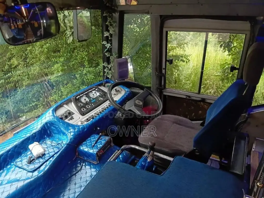 Ashok-Leyland Leyland 2015 Bus (Used)
