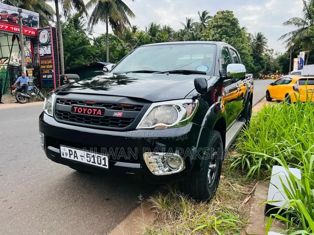 Toyota Hilux Vigo 2005 Pickup (Used)