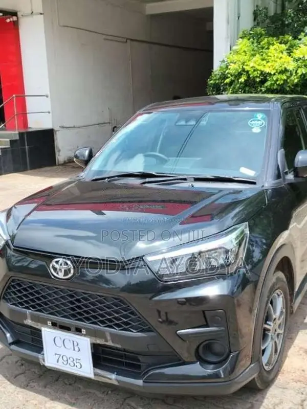 Toyota Raize 2024 SUV (Used)