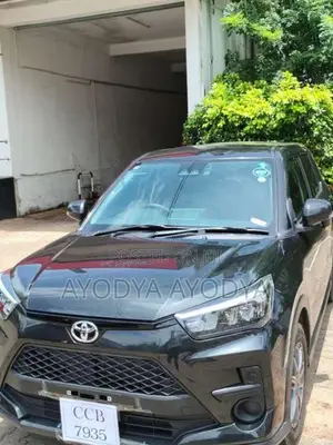 Toyota Raize 2024 SUV (Used)