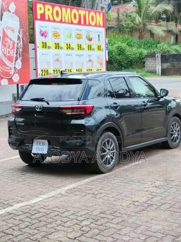 Toyota Raize 2024 SUV (Used)