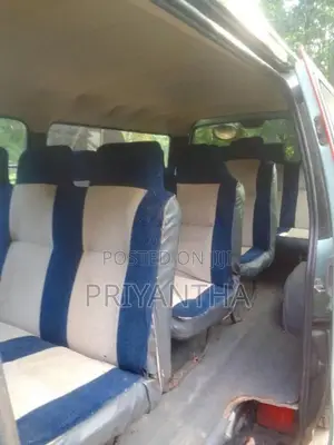 Nissan Caravan 1990 Van (Used)