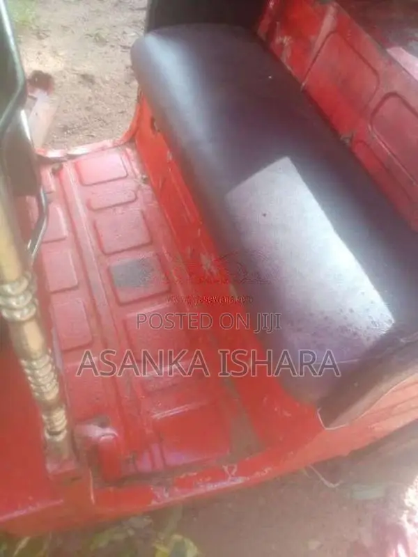 Bajaj RE 1999 Three Wheel (Used)